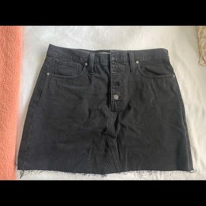 NWOT Madewell faded black denim skirt 32